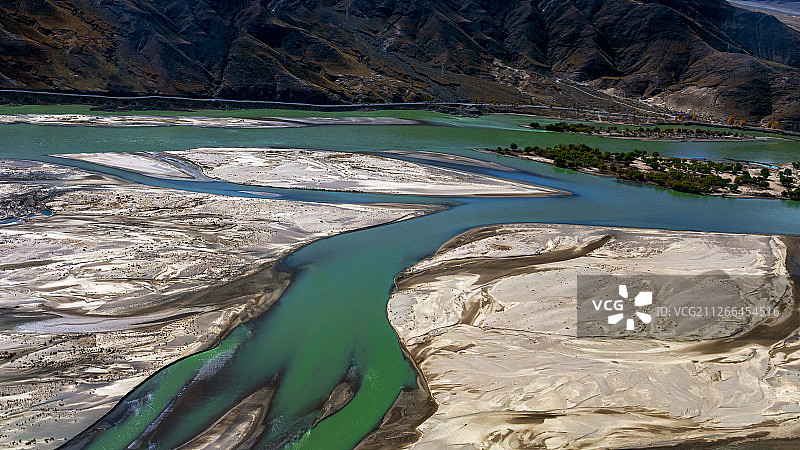 美丽的拉萨河谷图片素材