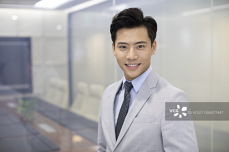 自信的商务男士图片素材