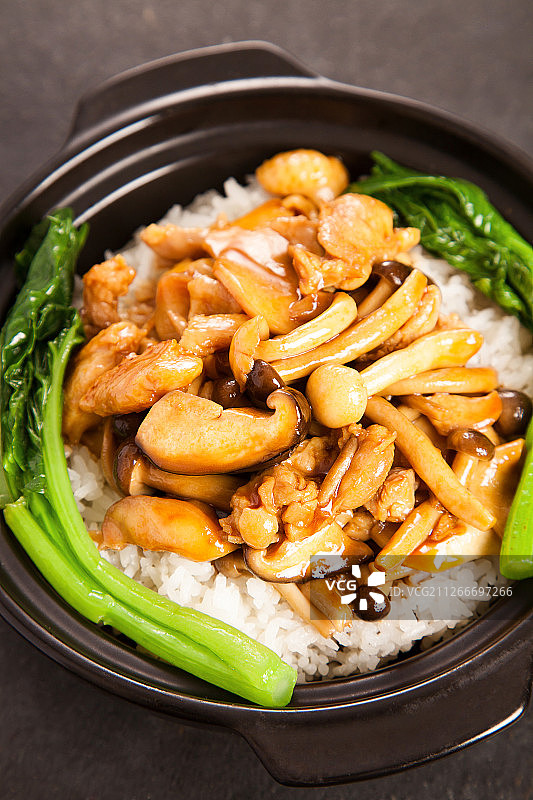 蘑菇煲仔饭图片素材