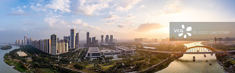 航拍视角下的佛山新城-世纪莲体育中心-东平桥城市天际线图片素材