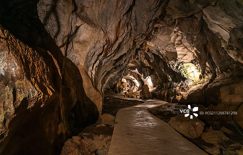 老挝万荣的坦江溶洞图片素材