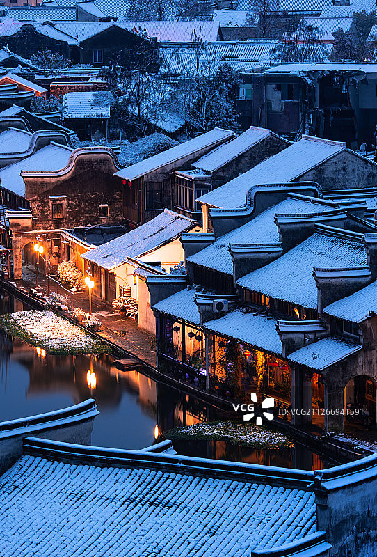 积雪后的南浔百家楼图片素材