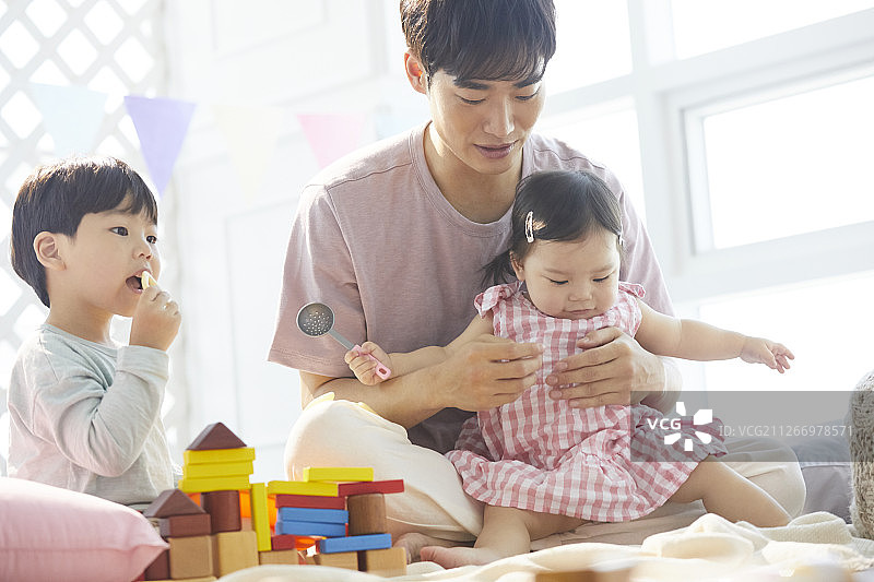 父母和孩子的生活方式图片素材