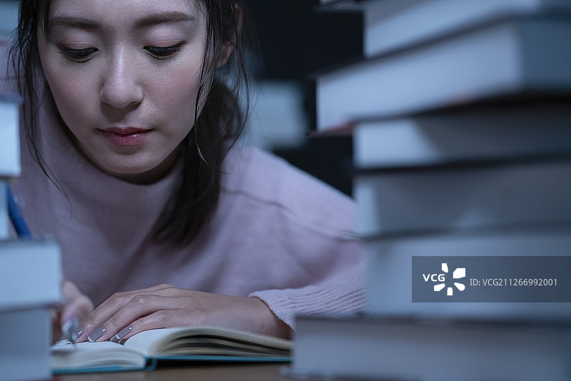 夜晚学习图片素材