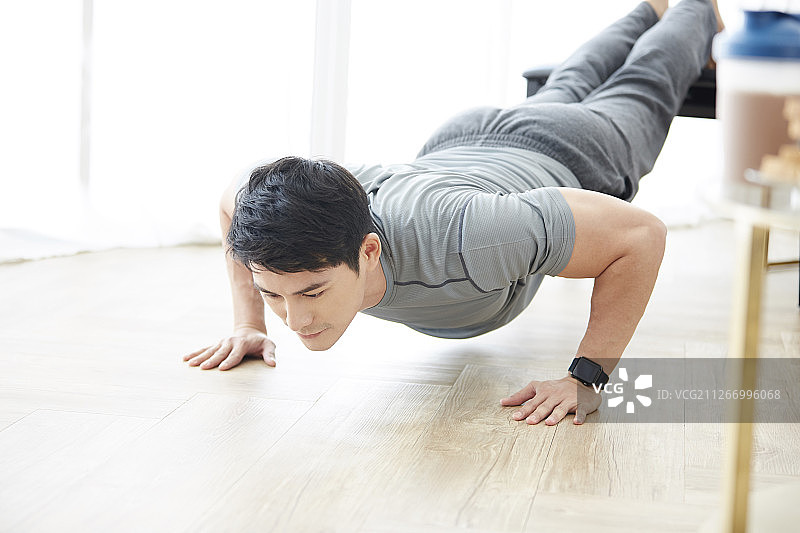 男人生活方式训练图片素材