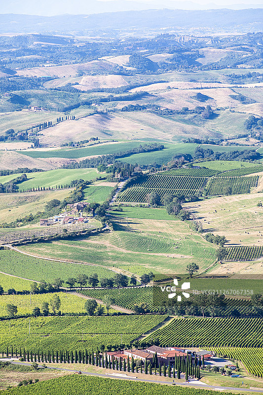 翁布里亚山谷的乌云图片素材