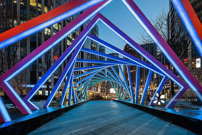 北京三里屯SOHO夜景-2图片素材