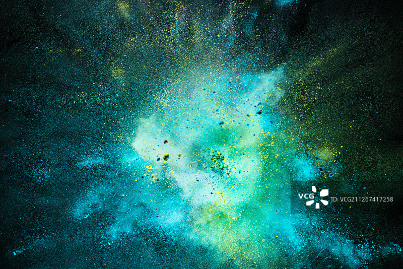 瞬间爆炸的粉尘黑色背景广告创意素材高速摄影图片素材