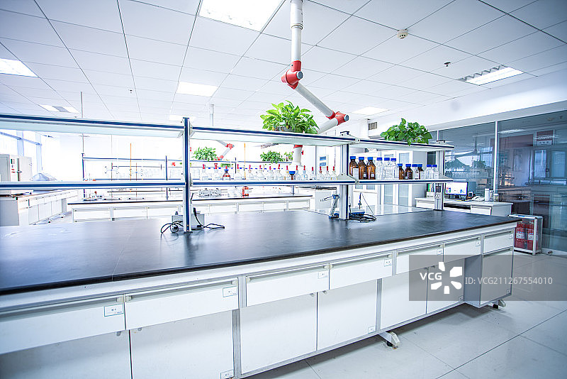 化学实验室里的实验台图片素材