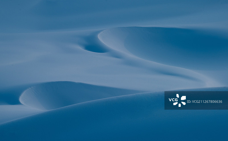 大漠沙如雪图片素材