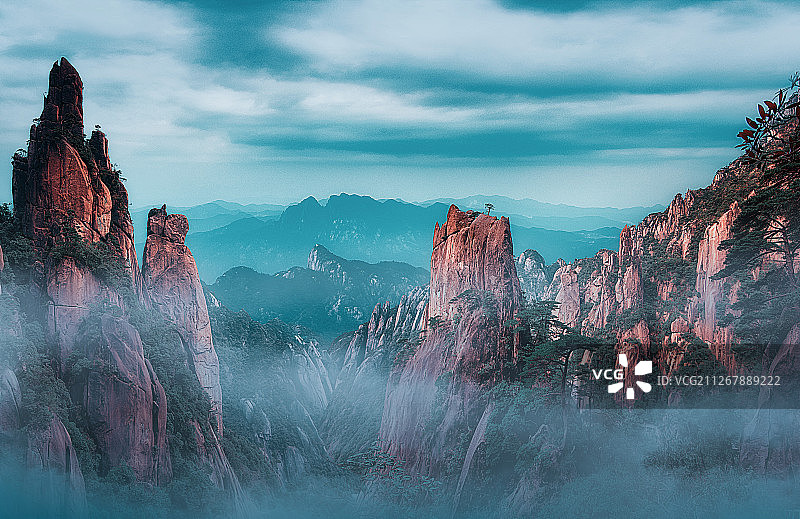 云绕三清山自然风光图片素材