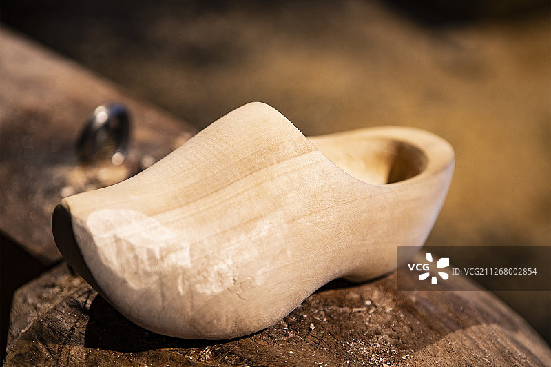 荷兰特色工艺木鞋图片素材