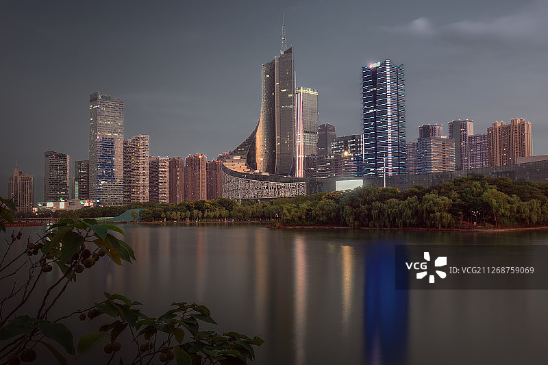 天鹅湖图片素材