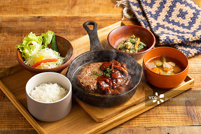 牛肉汉堡套餐图片素材