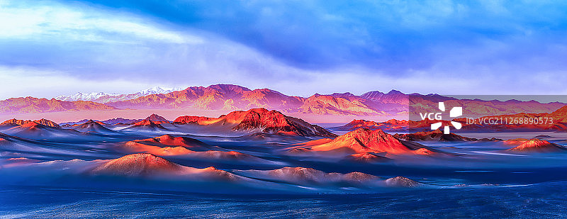 柴达木黑山图片素材