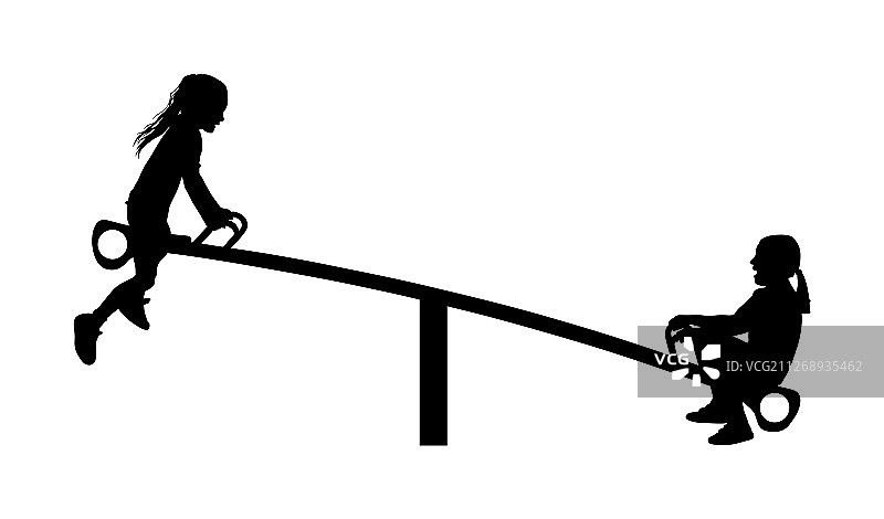 孩子们在跷跷板上玩耍剪影图片素材