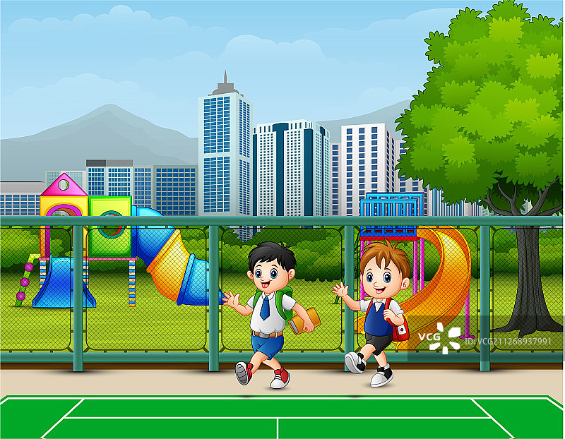 快乐的男孩们放学回家图片素材