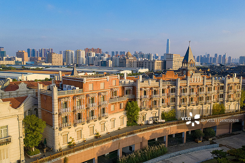 夕阳下的汉口里+湖北省武汉市硚口区汉口里图片素材