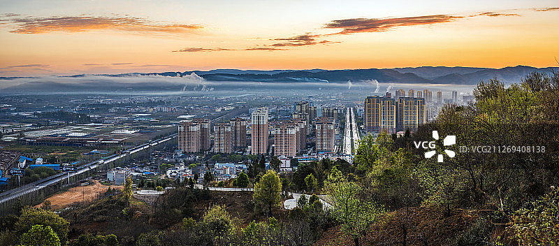 云南昆明宜良县城全景图片素材