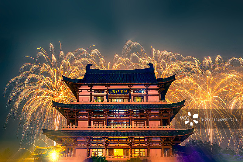 焰火下的杜甫江阁图片素材