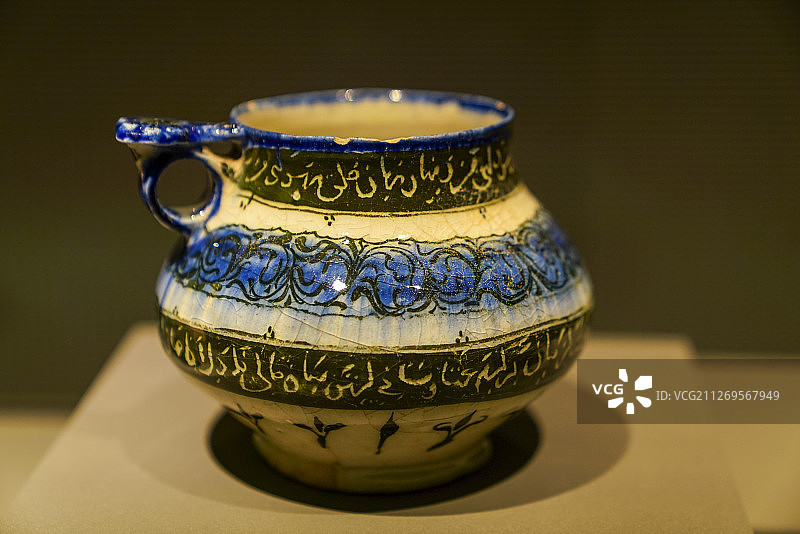 卡塔尔多哈伊斯兰艺术博物馆展品 壶图片素材