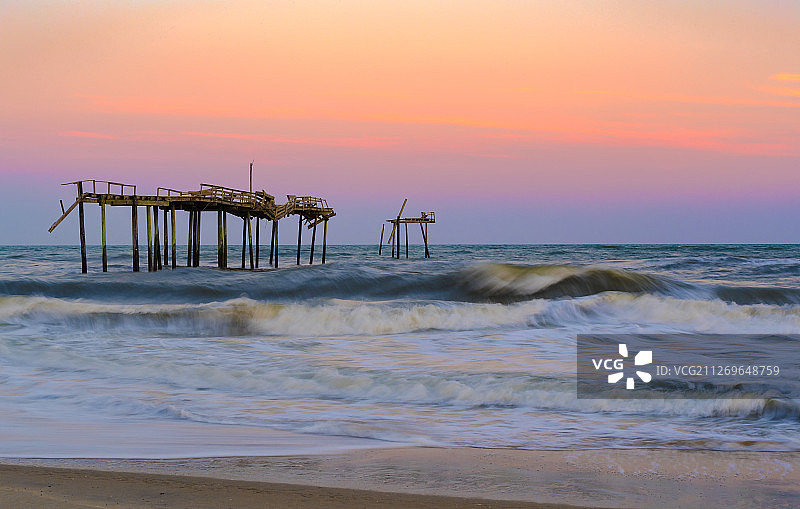 美国北卡罗来纳州弗里斯科码头日落图片素材