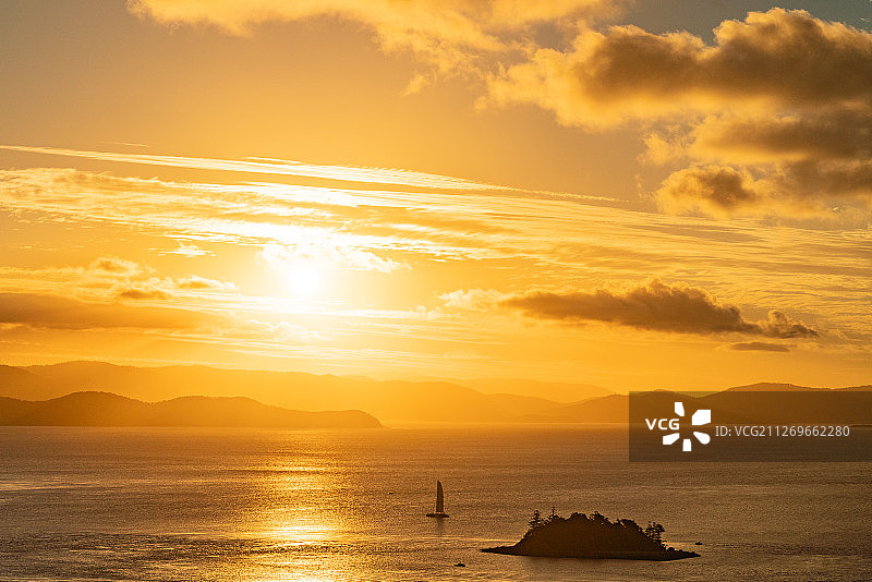 澳大利亚普罗瑟派恩汉密尔顿岛的日落图片素材