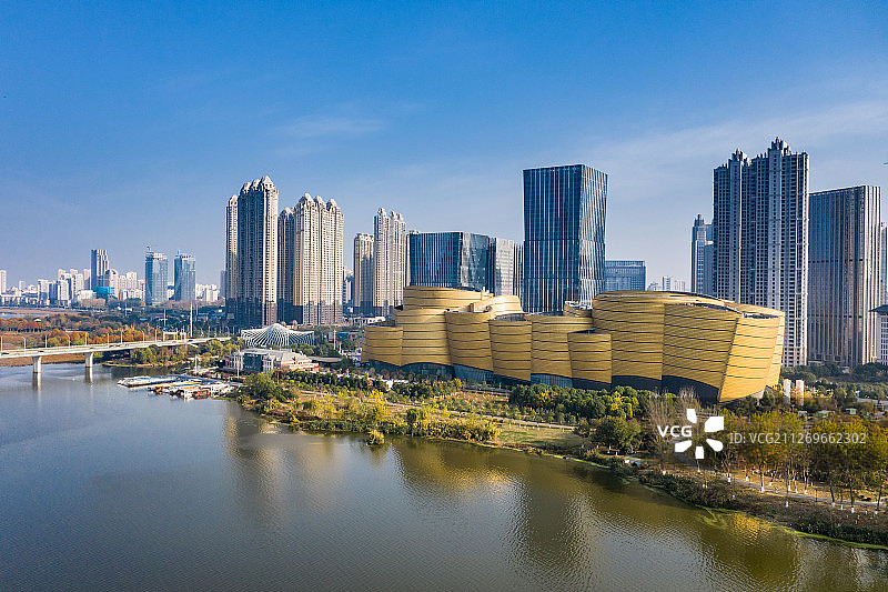 航拍武汉地标天际线日景图片素材