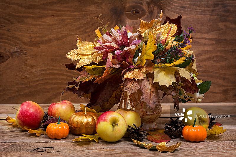 秋叶花束、南瓜和苹果图片素材