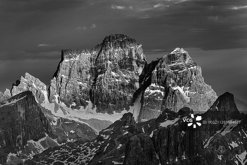 意大利佩尔莫山峰图片素材