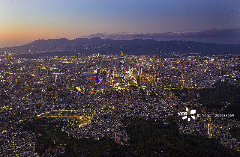中国台湾：台北城市黄昏景色图片素材