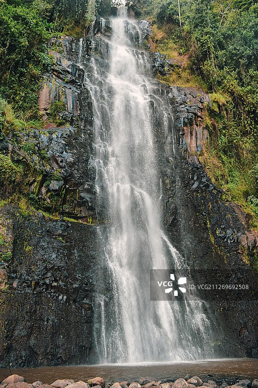 肯尼亚涅里扎伊纳瀑布图片素材