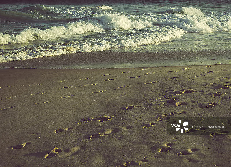 巴西里约热内卢海滩上的足迹图片素材