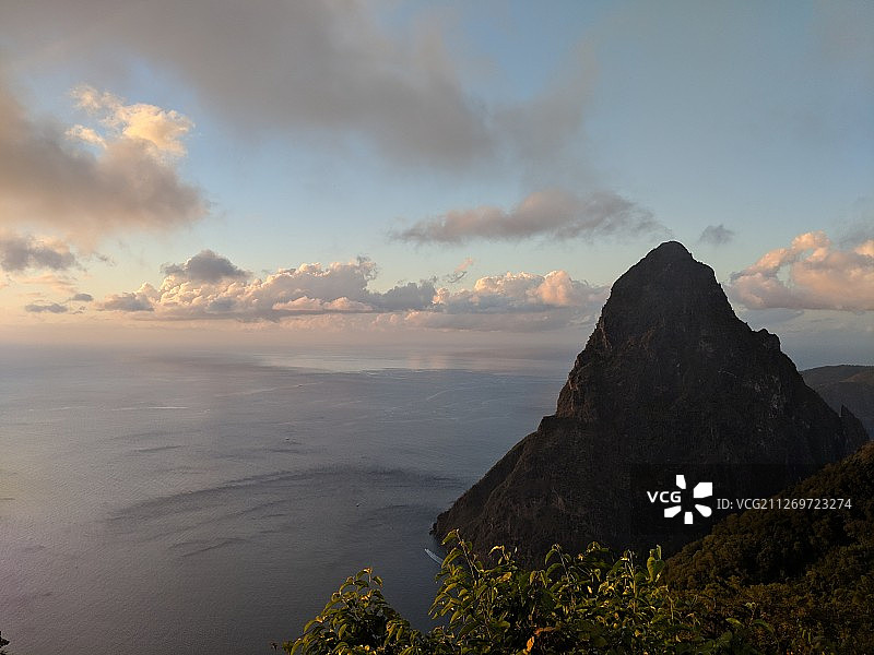 圣卢西亚苏弗里耶尔海岸线山景图片素材