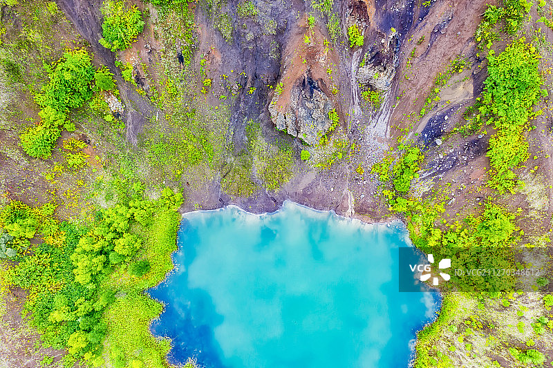 日本北海道洞爷湖火山湖泊航拍视角图片素材
