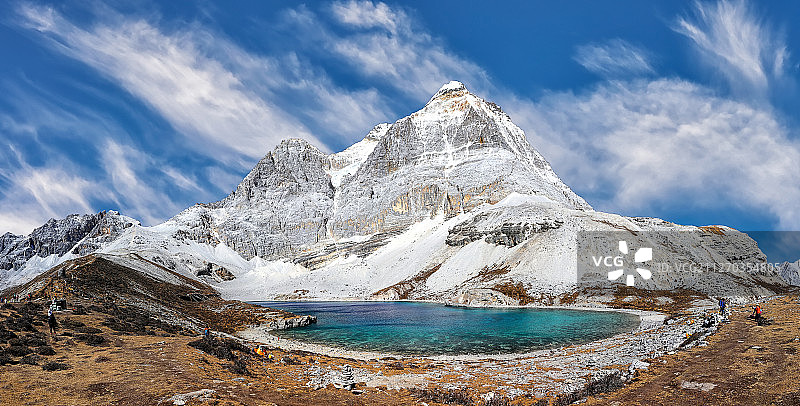 亚丁五色海自然风光图片素材