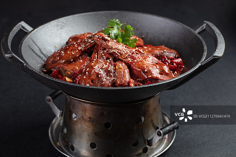 干锅香辣鸭头图片素材