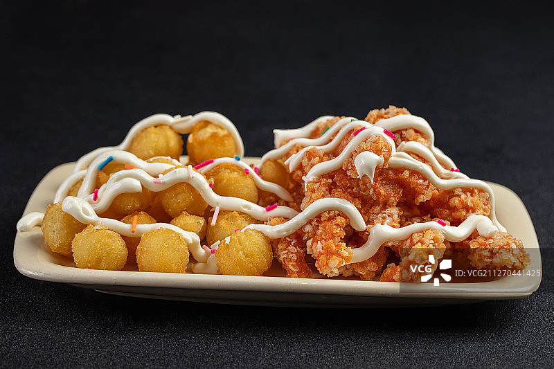 油炸土豆鸡柳沙拉图片素材