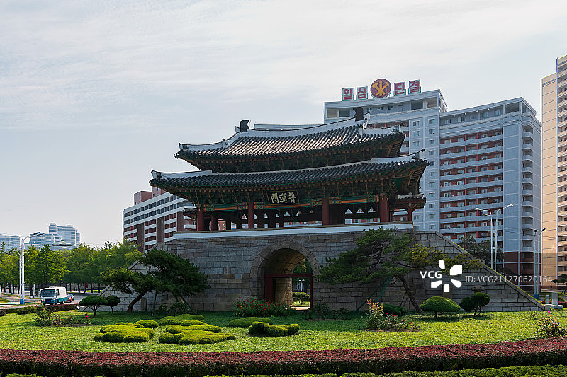 朝鲜平壤地标古建筑普通门户外风光图片素材