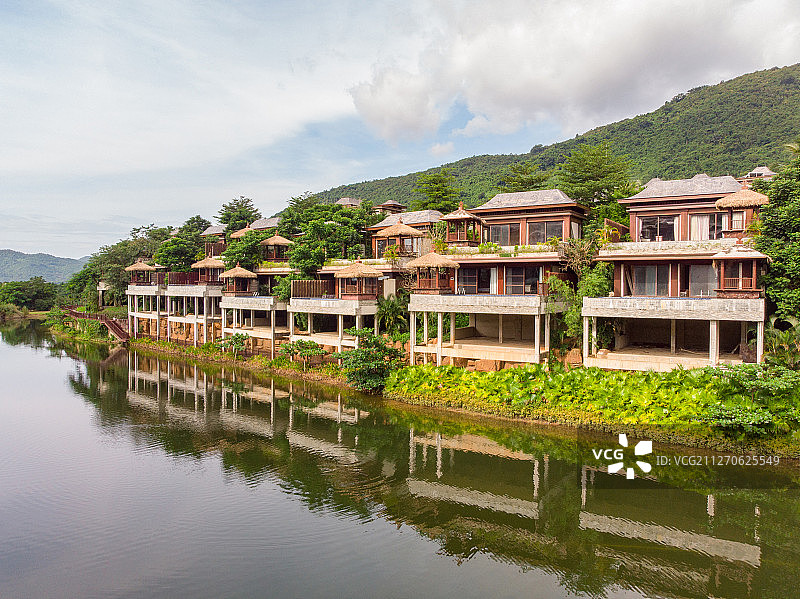 航拍三亚那香山雨林度假酒店图片素材