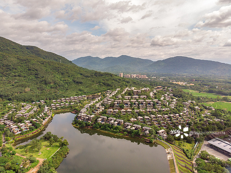航拍三亚那香山雨林度假酒店图片素材