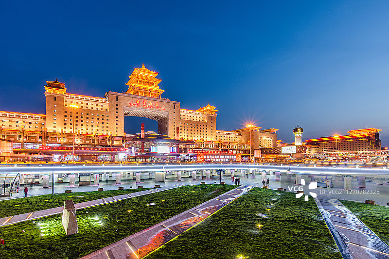 北京西站夜景图片素材