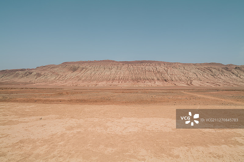 新疆火焰山地面-汽车广告背景图图片素材