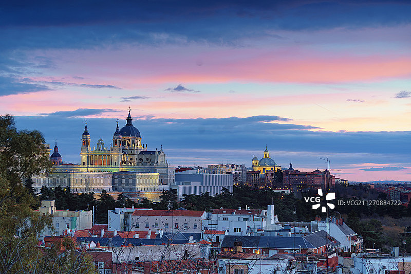 日落下的西班牙皇宫图片素材