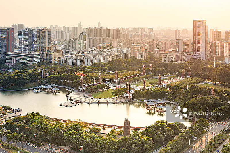 日落下的佛山市千灯湖公园图片素材