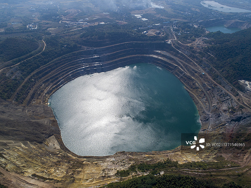 马鞍山 矿坑的生态修复图片素材