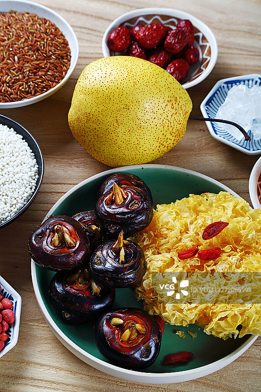 银耳雪梨粥食材图片素材