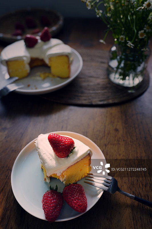 草莓蛋糕图片素材