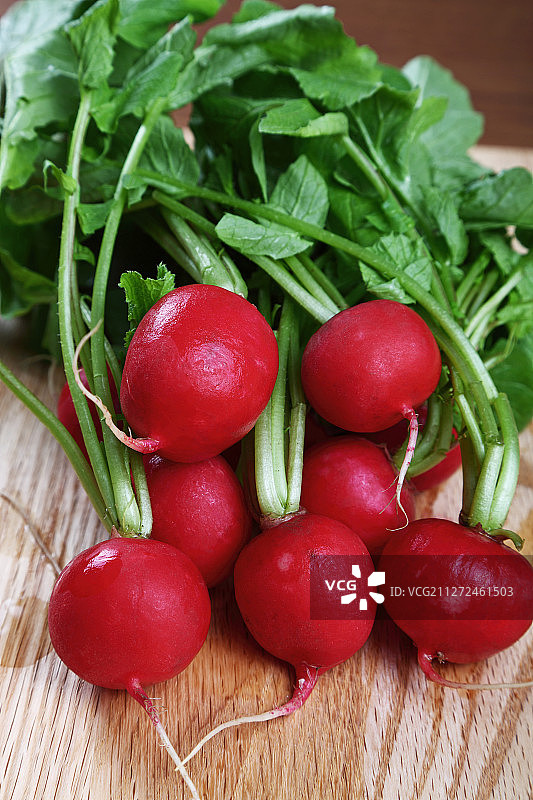 新鲜的水萝卜图片素材