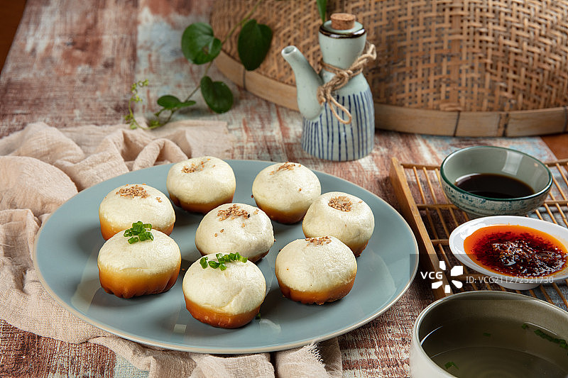 杭帮菜苏式小笼生煎包图片素材